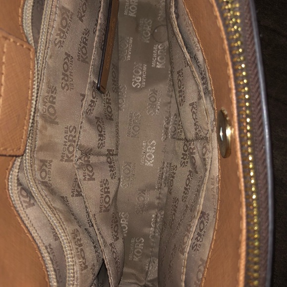 Authentic Michael Kors Purse - Picture 4 of 4